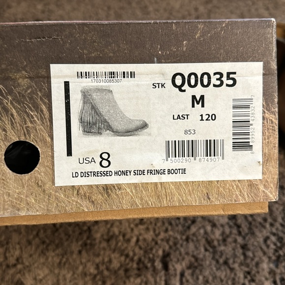 Like NEW!  Women’s Size 8 Western Distressed Honey Side-Fringe Bootie - Picture 10 of 13